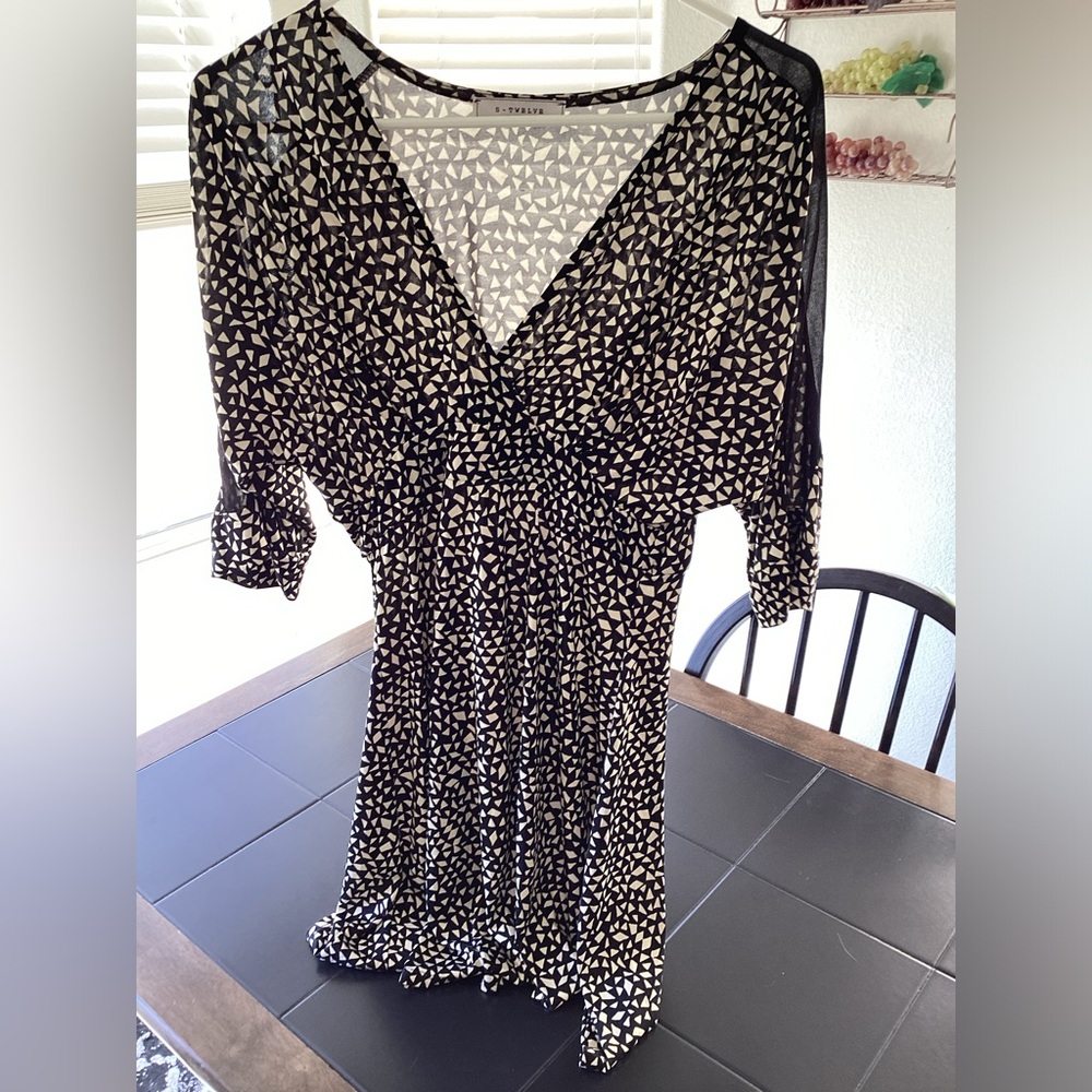 S Twelve Mid Plunge Neck Dress Small